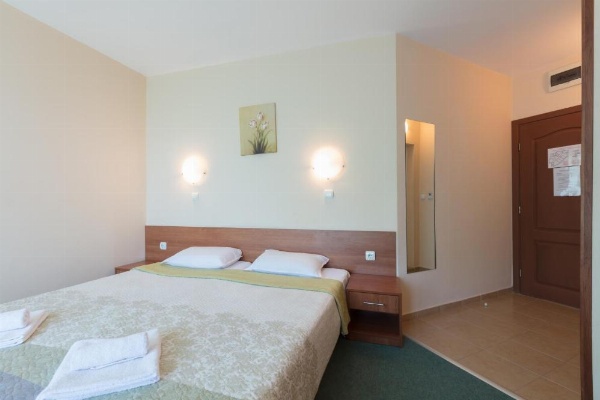 Hotel L&B- Free parking image 73